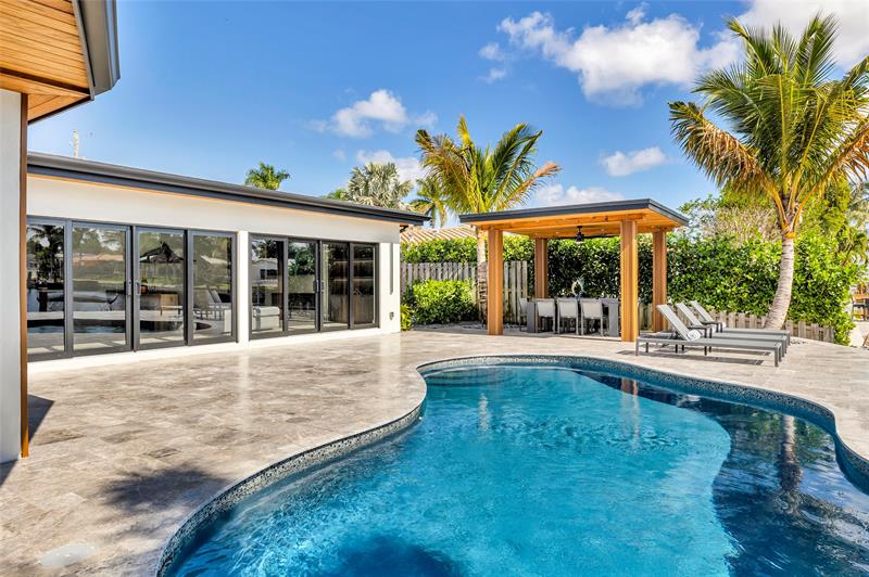 Image 63 of 83 For 160 3rd Ct  