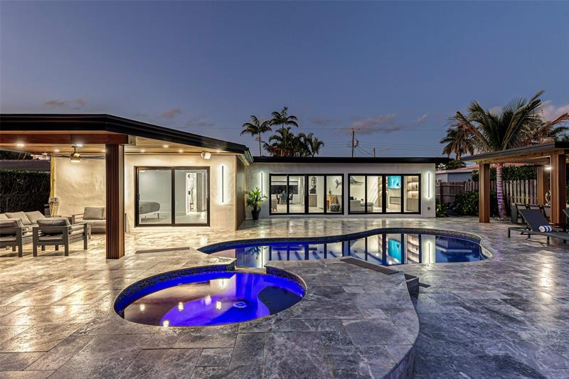 Image 75 of 83 For 160 3rd Ct  