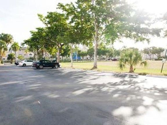 Image 4 of 12 For 300 Layne Blvd  215