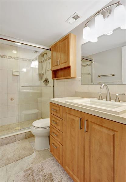 Image 35 of 55 For 4040 Crystal Lake Dr  202