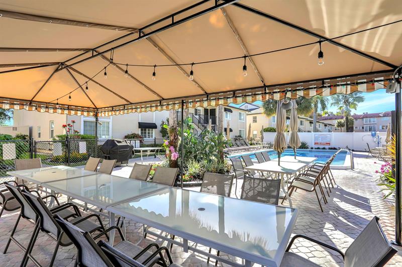 Image 43 of 55 For 4040 Crystal Lake Dr  202