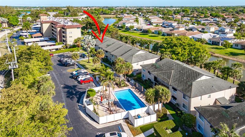 Image 44 of 55 For 4040 Crystal Lake Dr  202