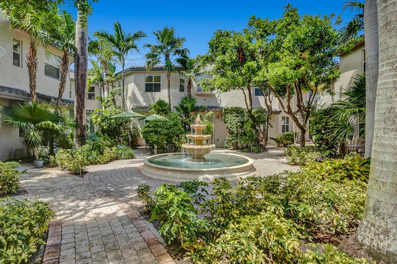 Image 34 of 37 For 1900 Oceanwalk Ln  115