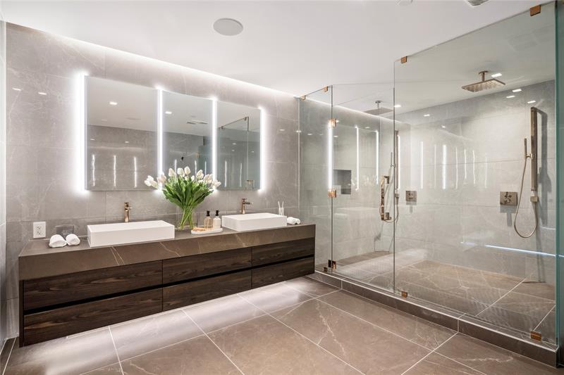 Image 30 of 84 For 1116 Ocean Blvd  Uph03