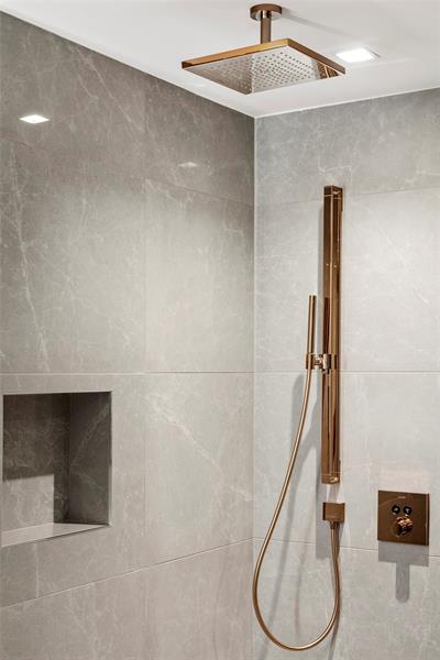 Image 34 of 84 For 1116 Ocean Blvd  Uph03