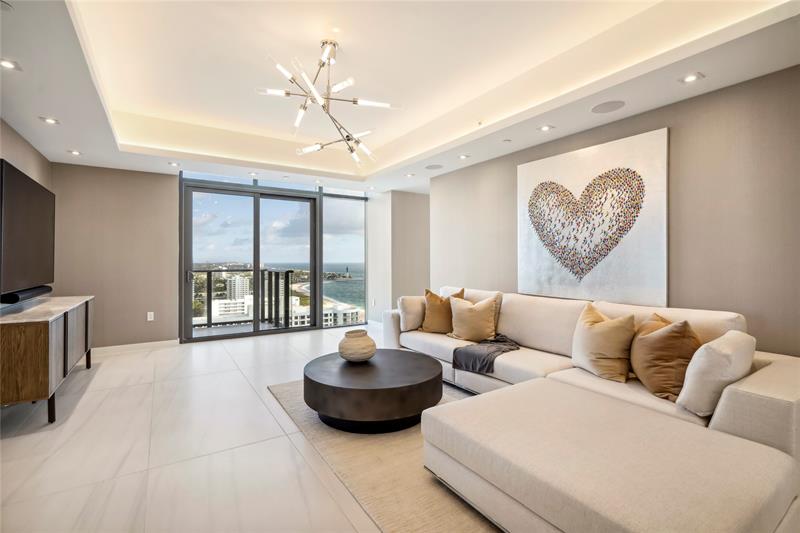 Image 39 of 84 For 1116 Ocean Blvd  Uph03