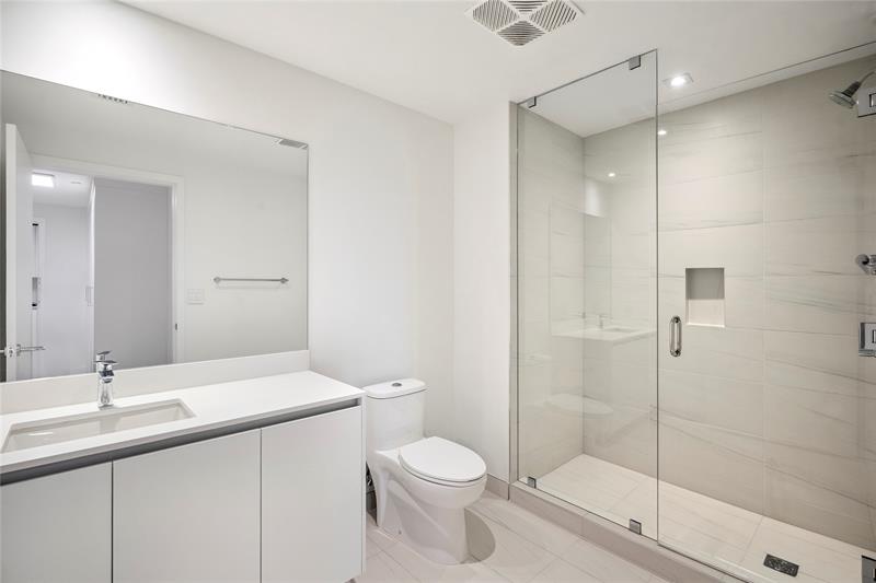 Image 47 of 84 For 1116 Ocean Blvd  Uph03