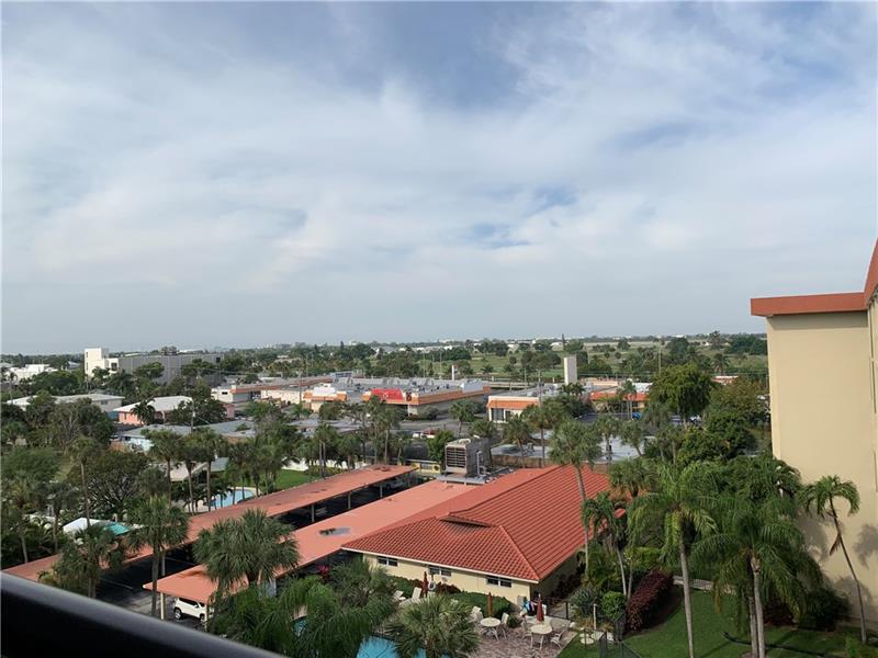 Image 3 of 10 For 2350 14th Street Cswy  303