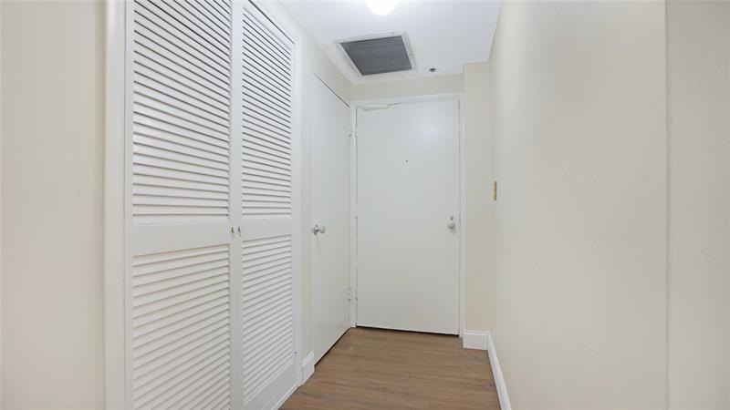 Image 10 of 49 For 3333 34th St  109