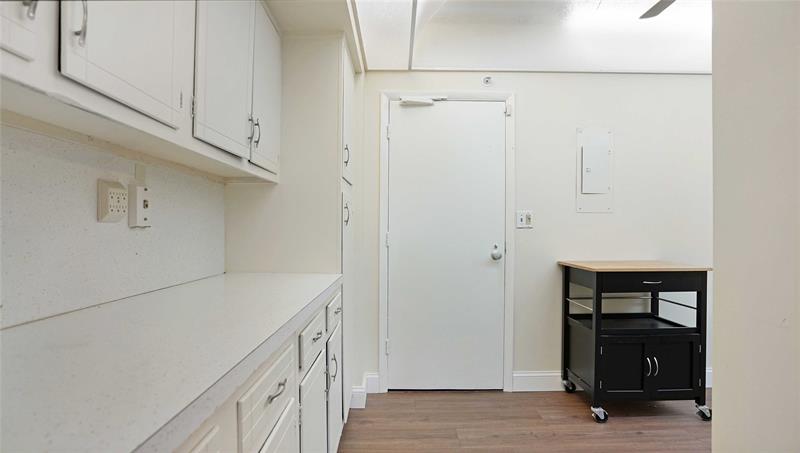 Image 14 of 49 For 3333 34th St  109