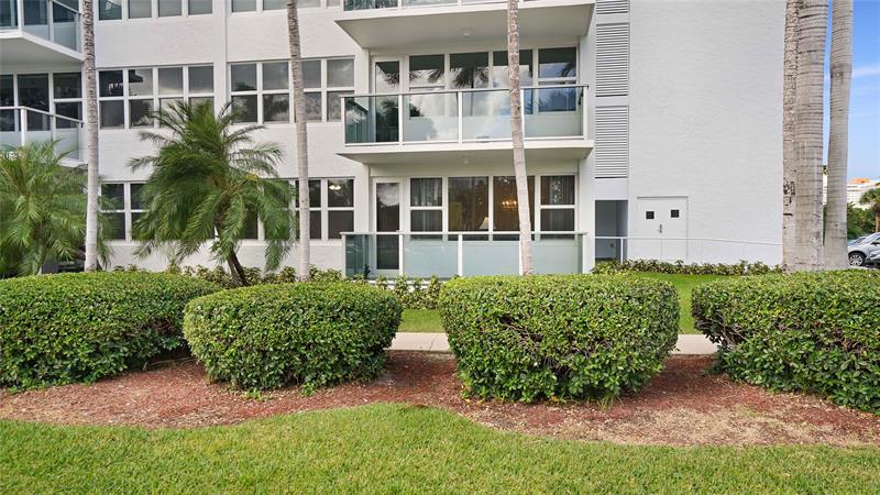 Image 33 of 49 For 3333 34th St  109