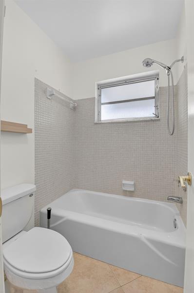 Image 25 of 28 For 1025 South Dr  D