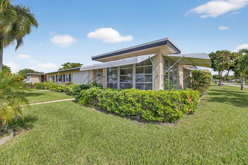 Image 4 of 28 For 1025 South Dr  D