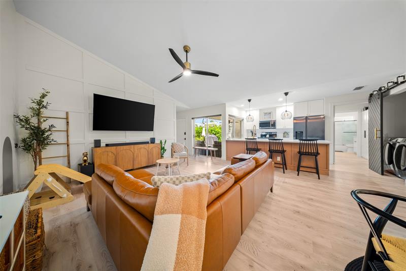 Image 10 of 37 For 1250 Sun Terrace Cir  16a