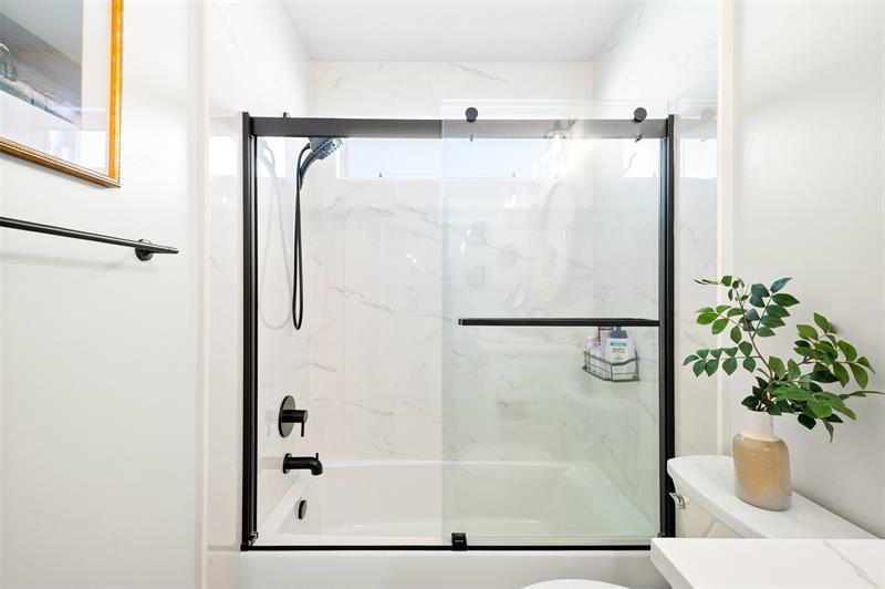 Image 24 of 37 For 1250 Sun Terrace Cir  16a