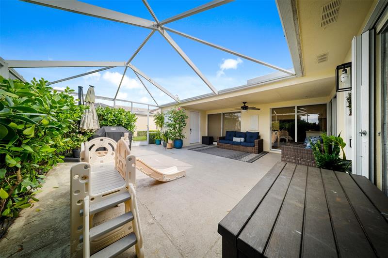 Image 28 of 37 For 1250 Sun Terrace Cir  16a