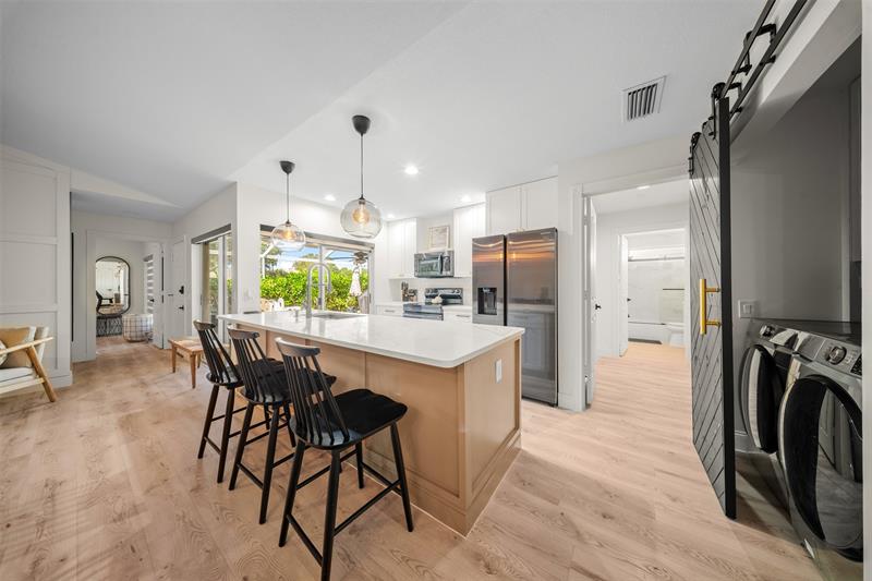 Image 4 of 37 For 1250 Sun Terrace Cir  16a