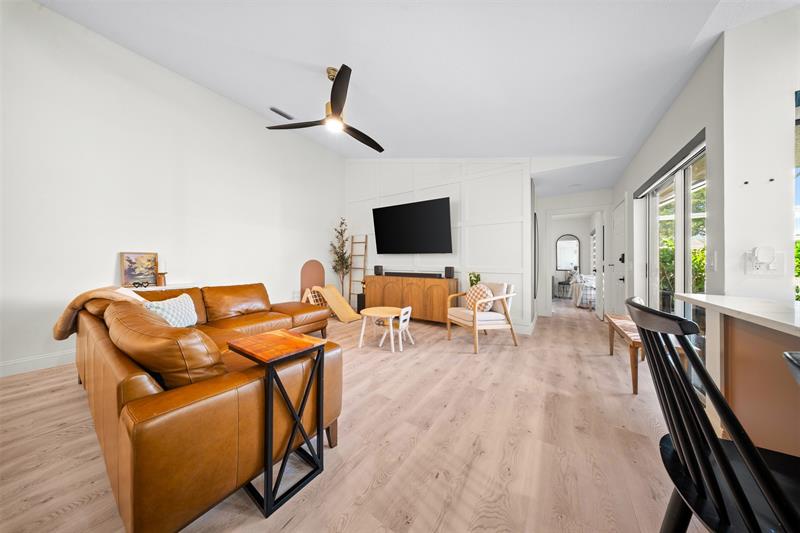 Image 7 of 37 For 1250 Sun Terrace Cir  16a