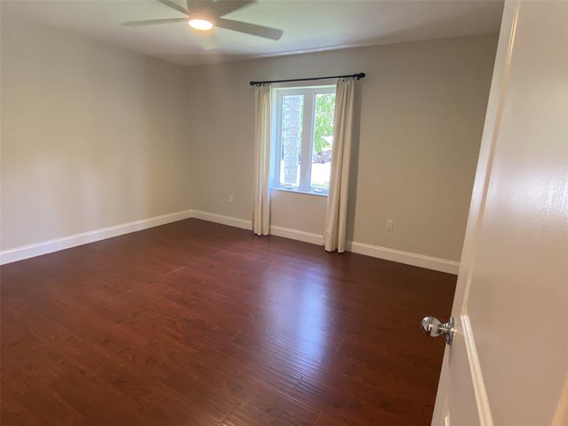 Image 12 of 12 For 300 17th Ave