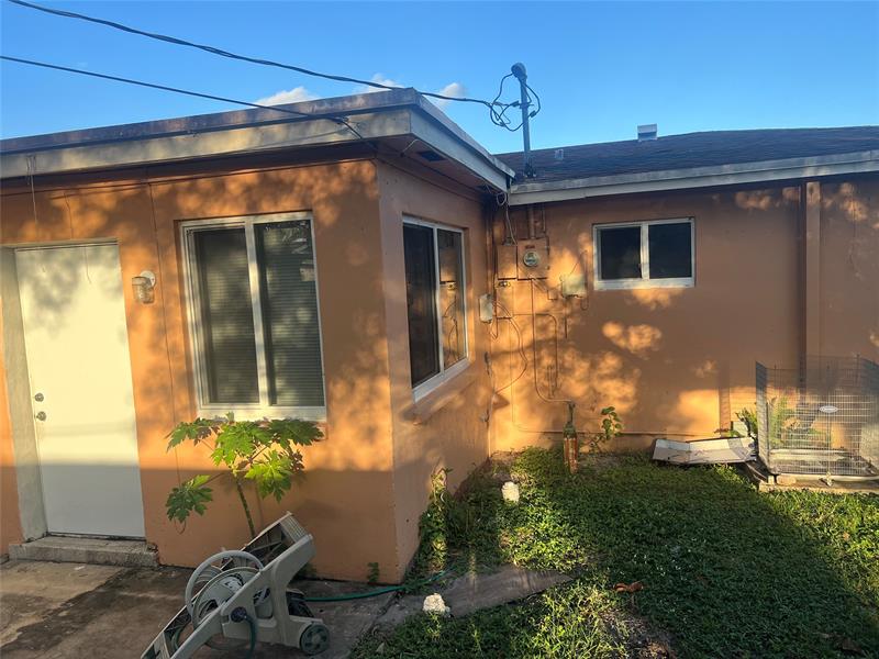 Image 5 of 13 For 1451 33rd Ave