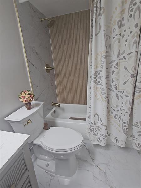 Image 5 of 15 For 5500 Roosevelt St