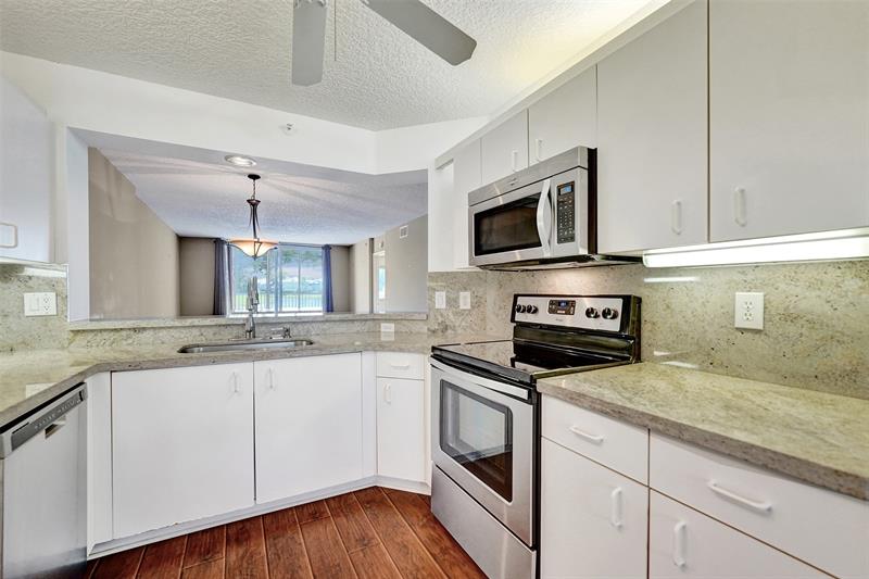 Image 12 of 69 For 9563 Weldon Cir  D212