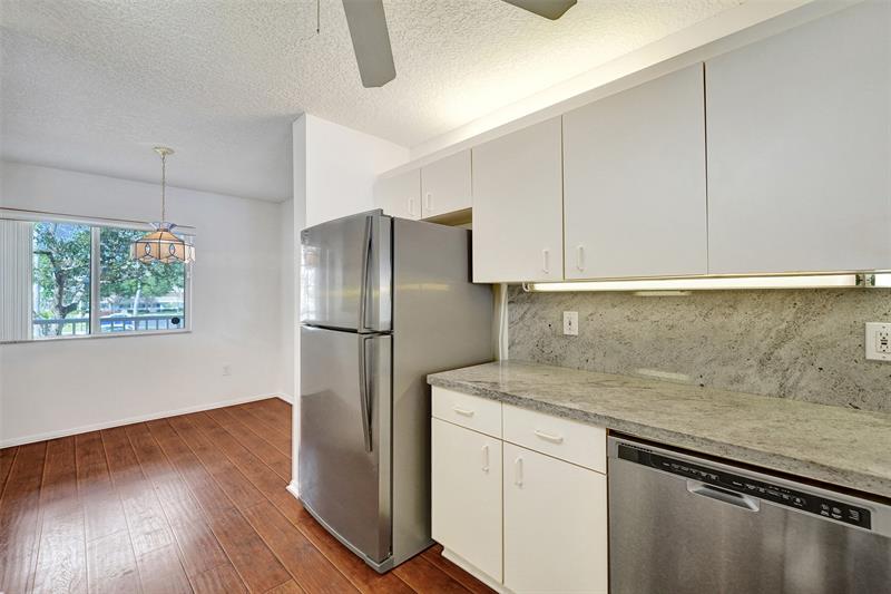 Image 15 of 69 For 9563 Weldon Cir  D212