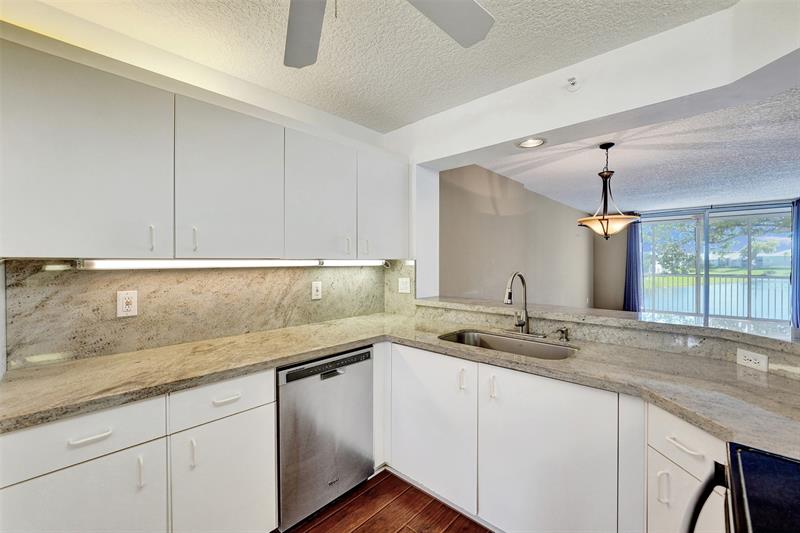 Image 16 of 69 For 9563 Weldon Cir  D212
