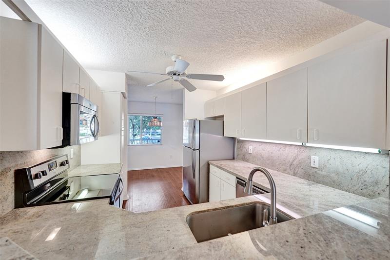 Image 17 of 69 For 9563 Weldon Cir  D212
