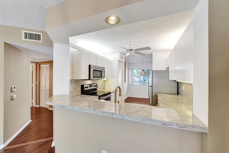 Image 18 of 69 For 9563 Weldon Cir  D212