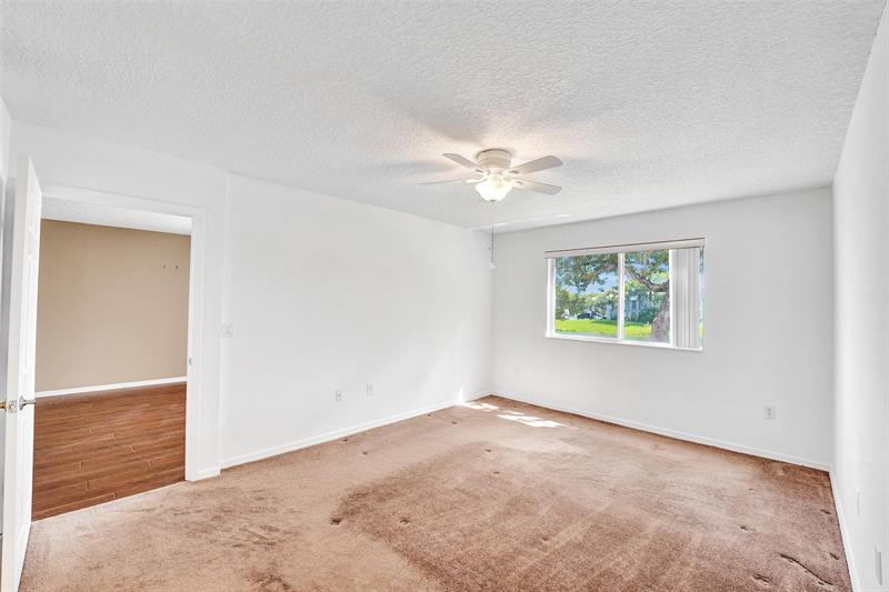 Image 32 of 69 For 9563 Weldon Cir  D212