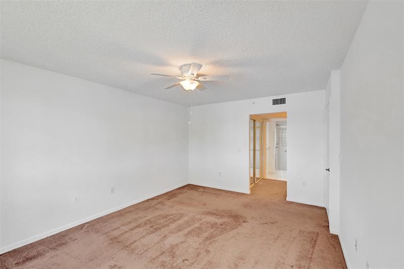 Image 34 of 69 For 9563 Weldon Cir  D212