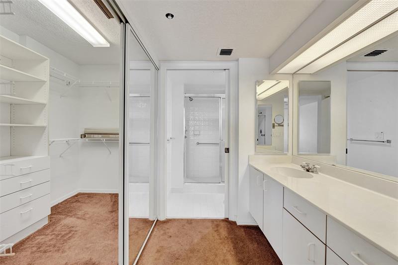 Image 35 of 69 For 9563 Weldon Cir  D212