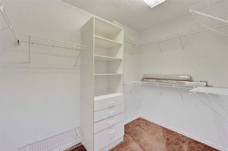 Image 39 of 69 For 9563 Weldon Cir  D212