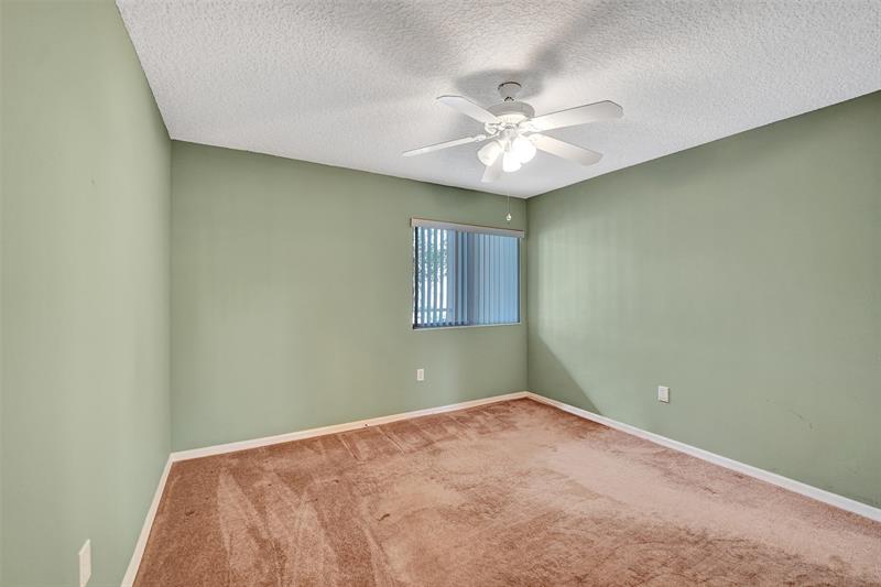 Image 42 of 69 For 9563 Weldon Cir  D212