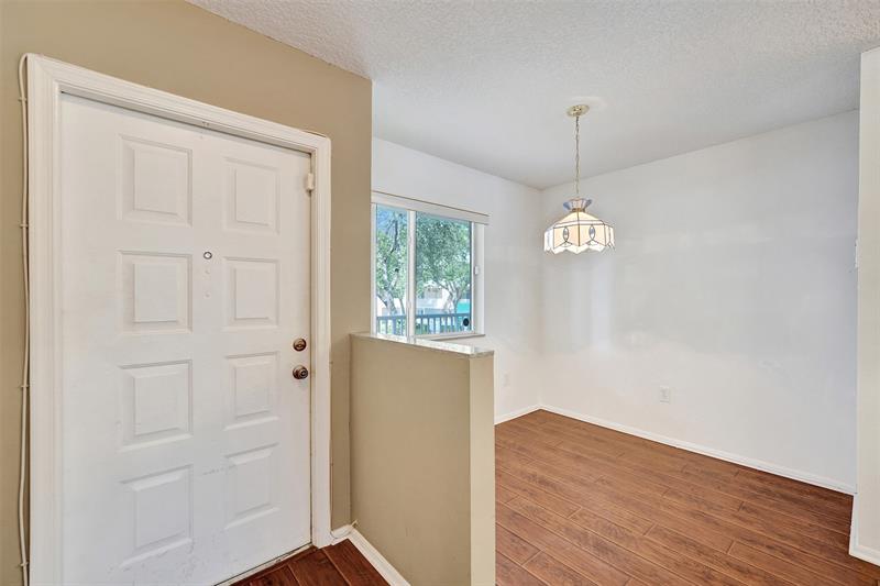 Image 5 of 69 For 9563 Weldon Cir  D212