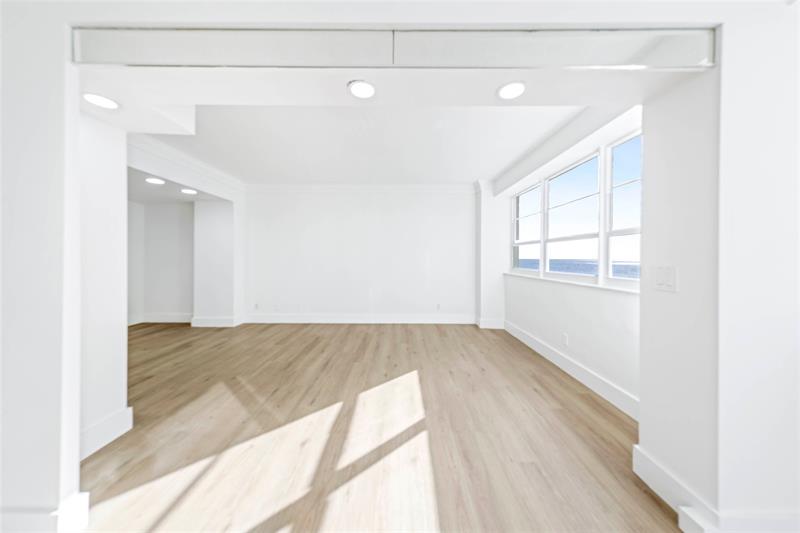 Image 14 of 30 For 3430 Galt Ocean Dr 611