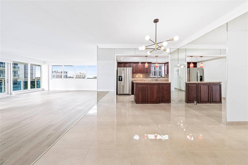 Image 16 of 30 For 3430 Galt Ocean Dr 611