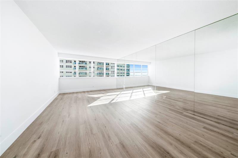 Image 28 of 30 For 3430 Galt Ocean Dr 611