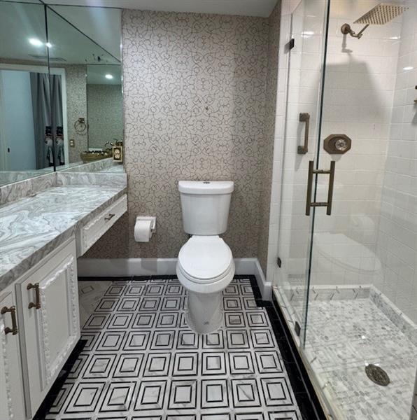 Image 15 of 22 For 8045 Eastlake Dr  1d