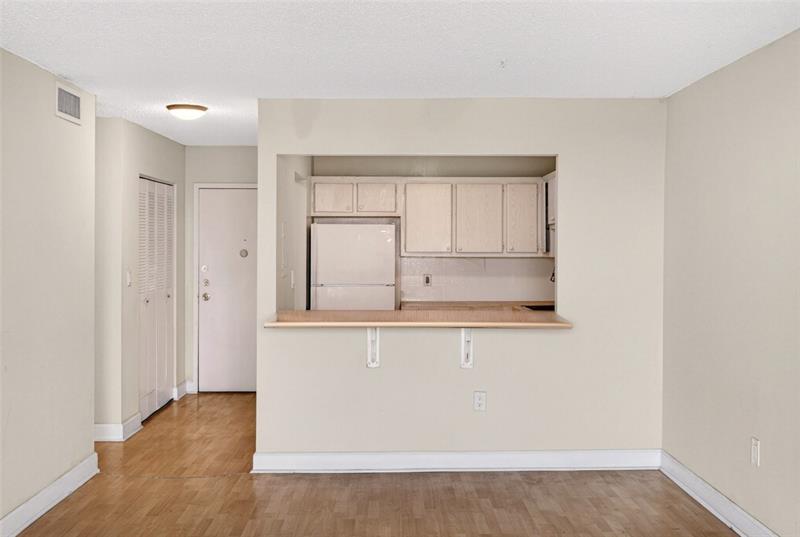 Image 10 of 22 For 16851 23rd Ave  A619