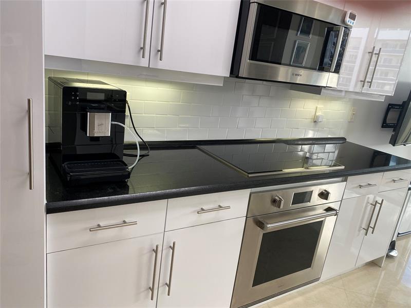 Image 15 of 34 For 3200 Ocean Blvd  2506