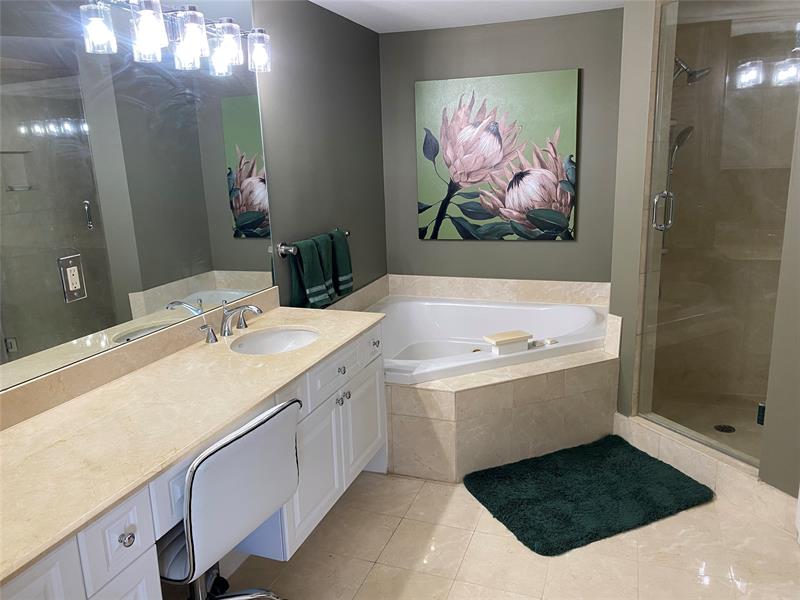 Image 29 of 34 For 3200 Ocean Blvd  2506