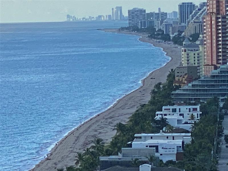 Image 3 of 34 For 3200 Ocean Blvd  2506