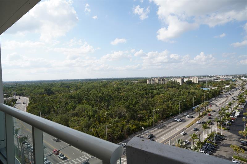 Image 10 of 24 For 13499 Biscayne Blvd  1503