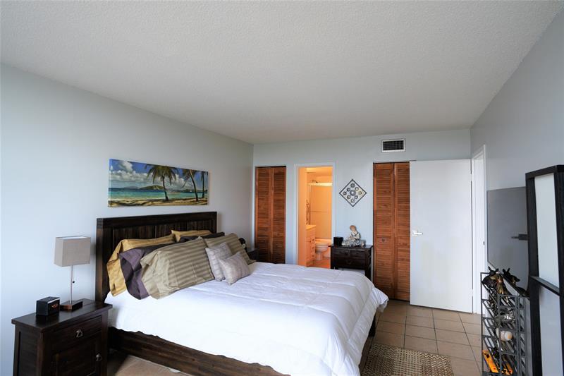 Image 17 of 24 For 13499 Biscayne Blvd  1503