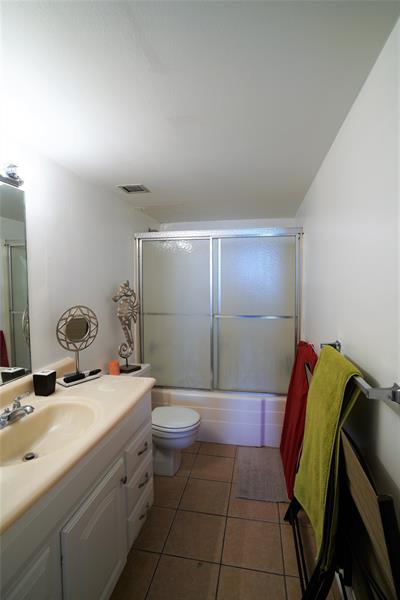 Image 18 of 24 For 13499 Biscayne Blvd  1503