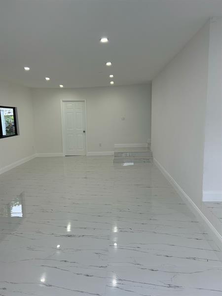 Image 10 of 38 For 16011 38th Ct