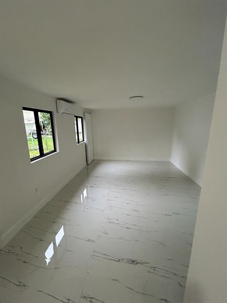 Image 13 of 38 For 16011 38th Ct