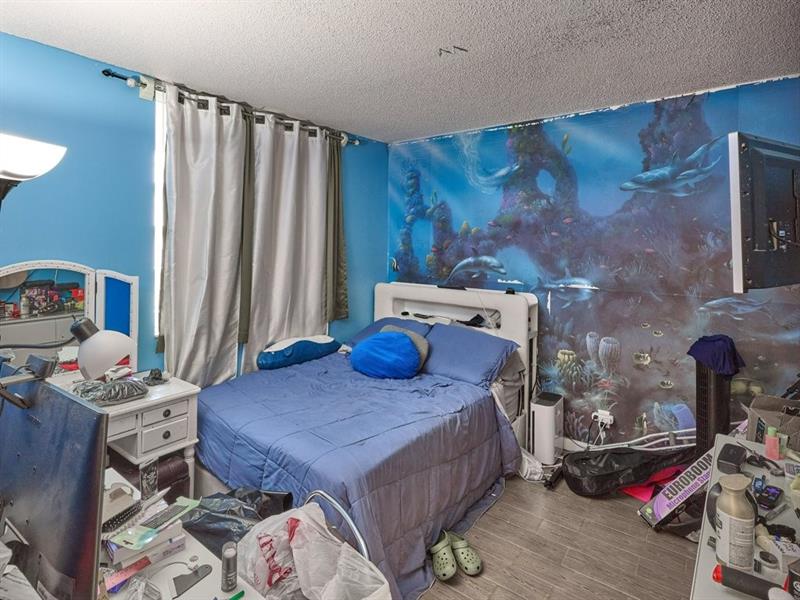 Image 12 of 29 For 3253 Riverside Dr  D-301